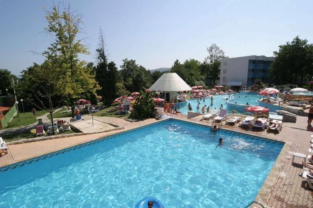 Hotel Orhidea Albena Extérieur photo